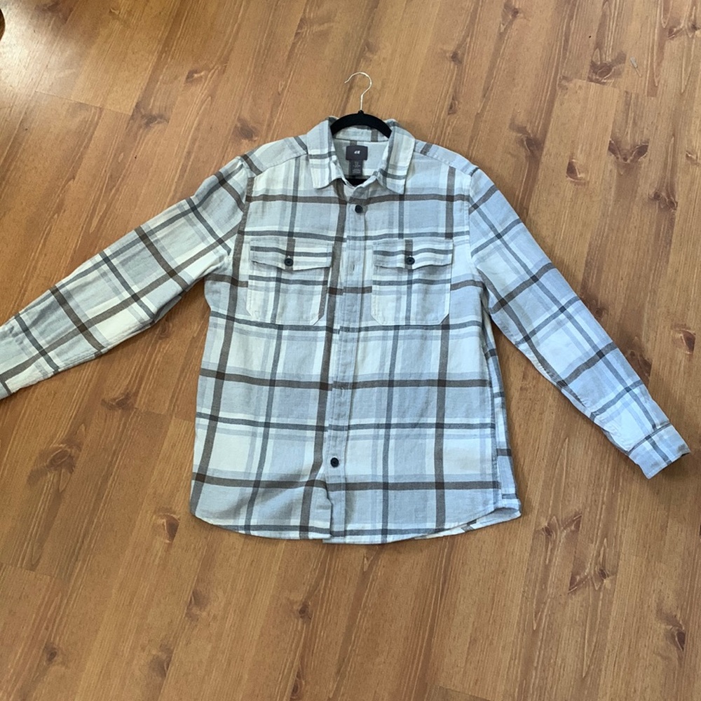 H&M FLANNEL. WHITE, GRAY, BROWN PATTERN.